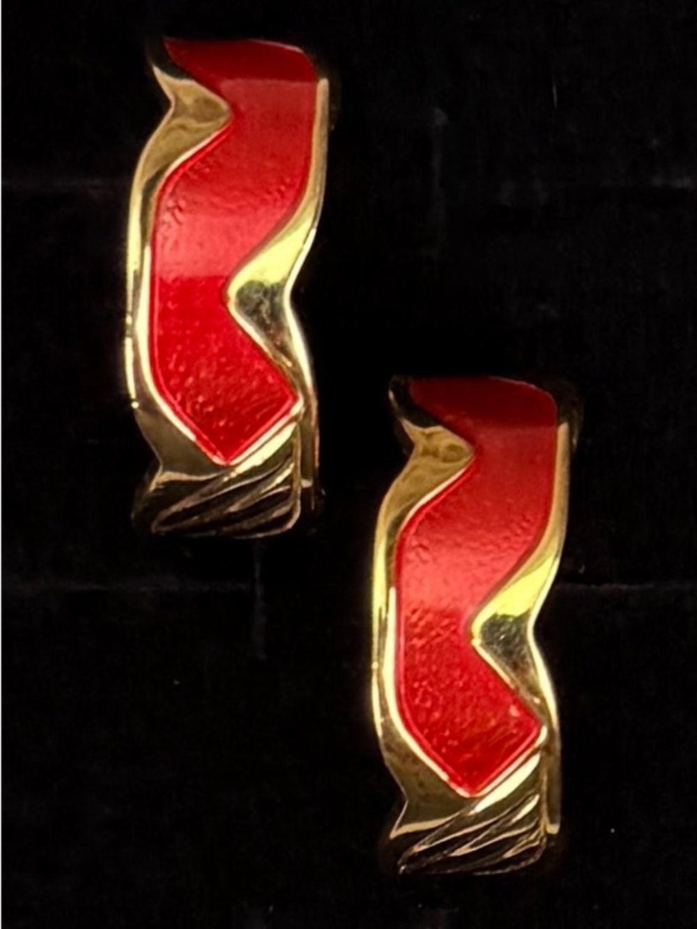 Vintage Red Enamel Gold Tone Pierced Open Hoop Earrings Retro